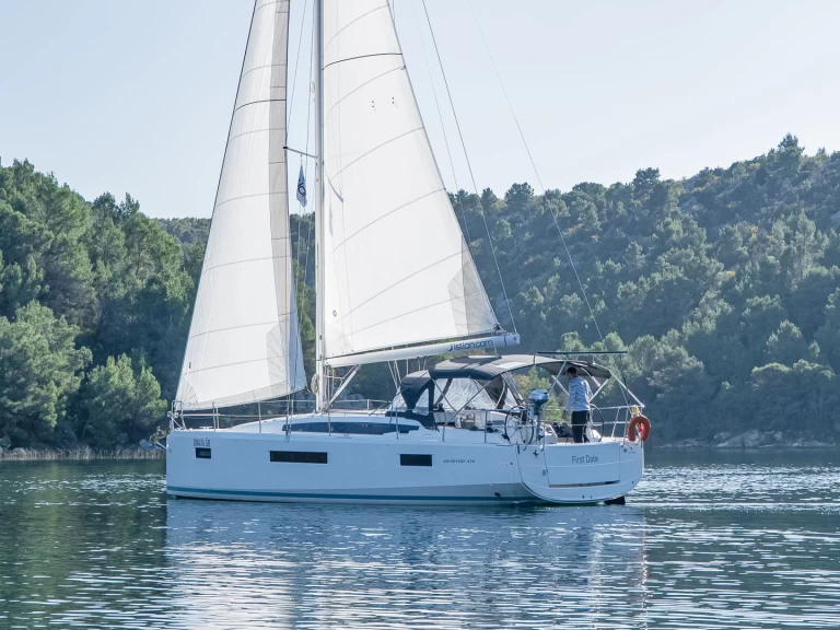 Boat rental Jeanneau Sun Odyssey 410 in Skradin on Samboat