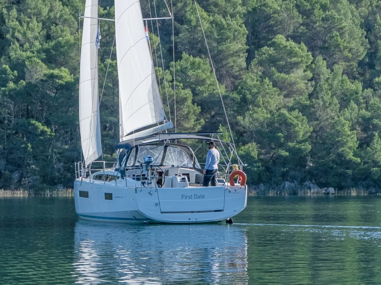 Sailboat rental with or without captain Jeanneau Skradin