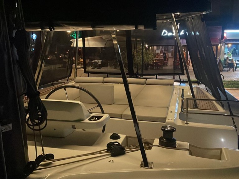 Catamaran for rent Préveza at the best price