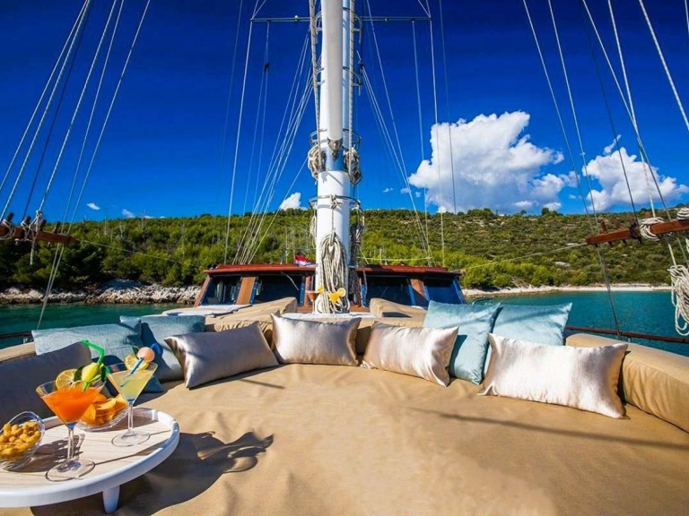 Custom Made Nostra Vita in Split on SamBoat