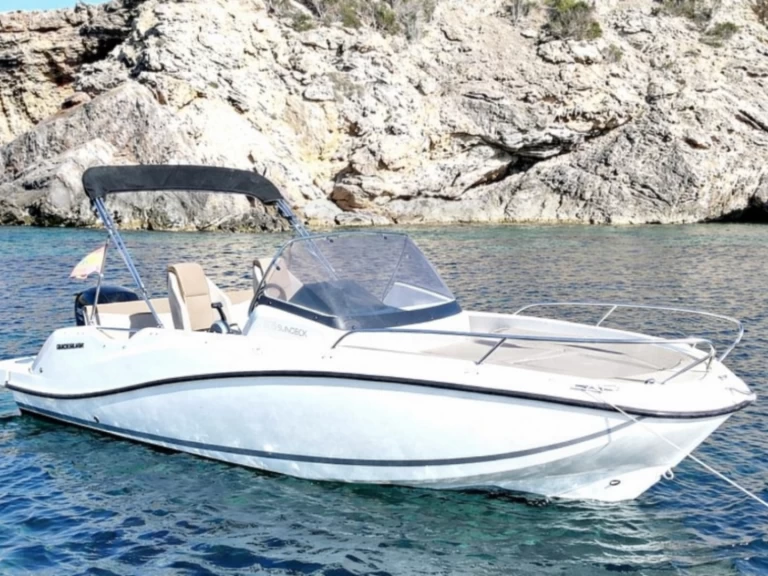 Motorboat rental with or without captain Quicksilver Spain