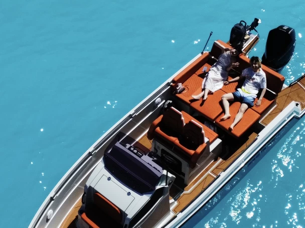 Motorboat rental with or without captain Protagon Zakynthos