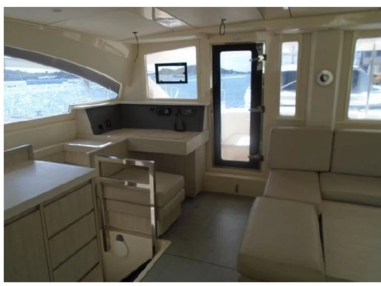Yacht charter Palma de Mallorca cheap Leopard 48