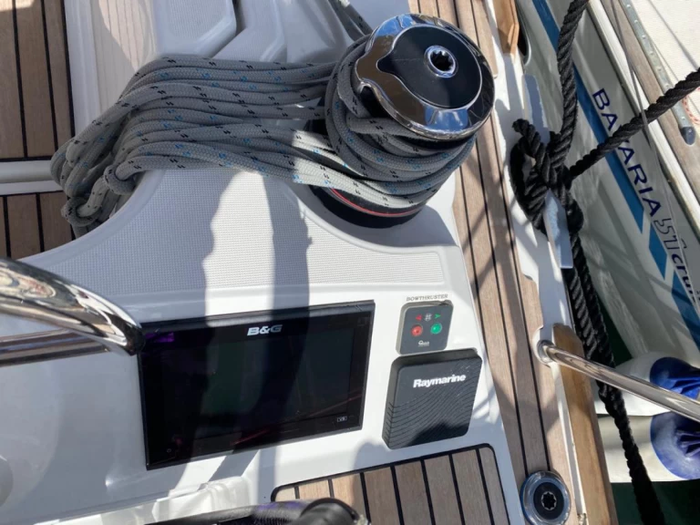 Sailboat rental in Palma de Mallorca - Jeanneau Sun Odyssey 519