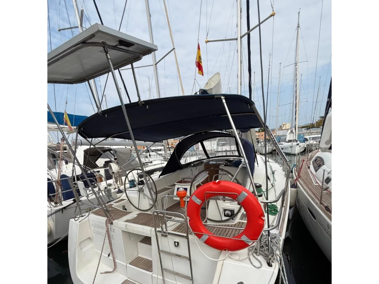 Sailboat for rent Palma de Mallorca at the best price