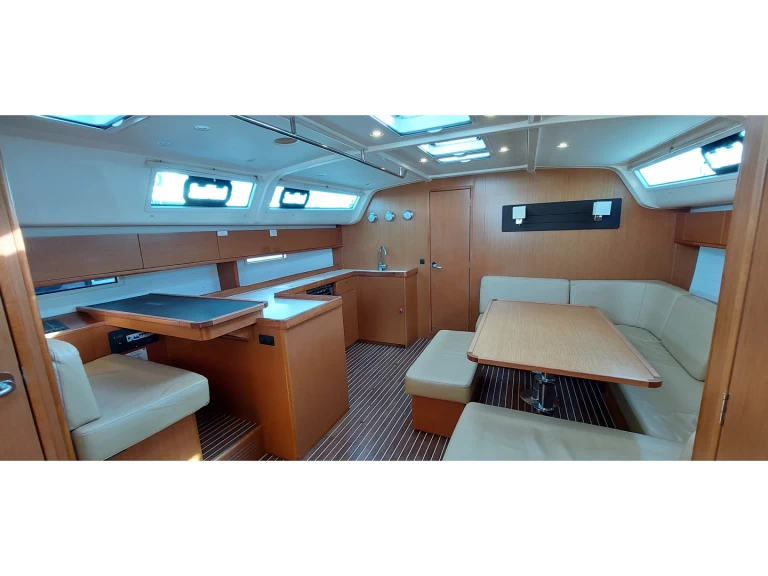 Yacht charter Olbia cheap Cruiser 51