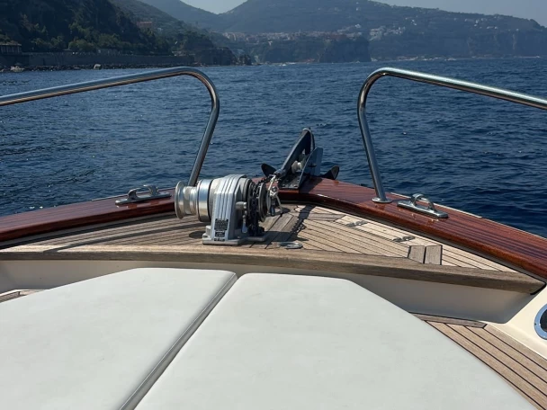 Yacht charter Sorrento cheap Apreamare 7,5