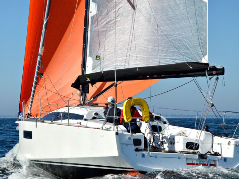 Sailboat rental in Larmor-Plage -  RM 970