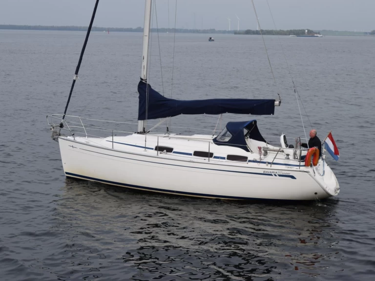 Yacht charter Larmor-Plage cheap Bavaria 30 Cruiser