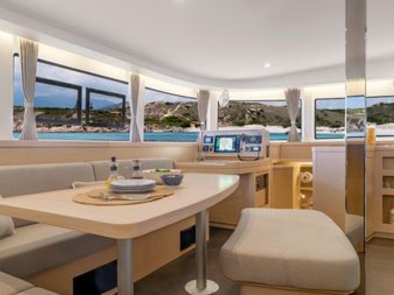 Catamaran rental with or without captain Lagoon Hyères