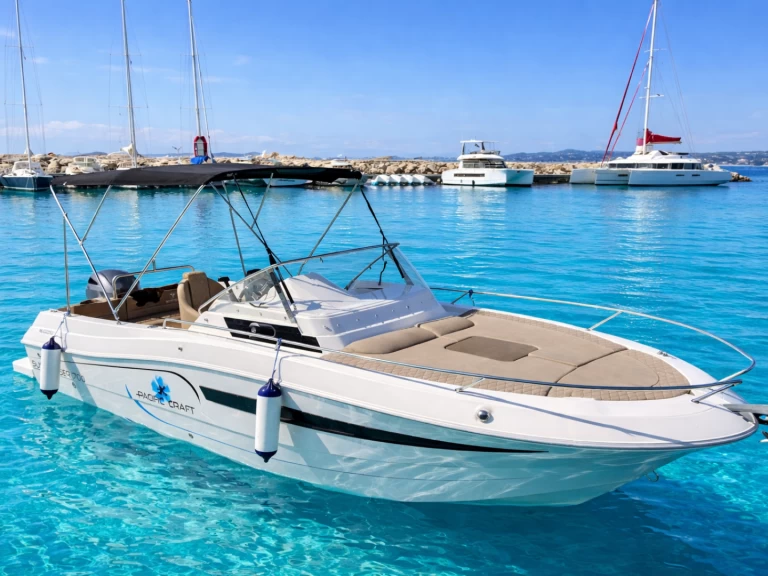 Pacific Craft Pacific Craft 700 SC in Saint-Laurent-du-Var on SamBoat