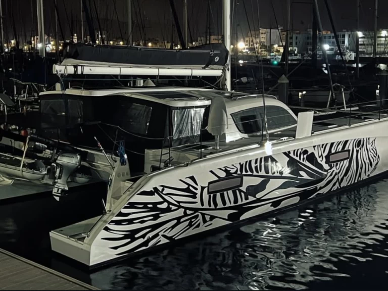 Catamaran for rent Arrecife at the best price