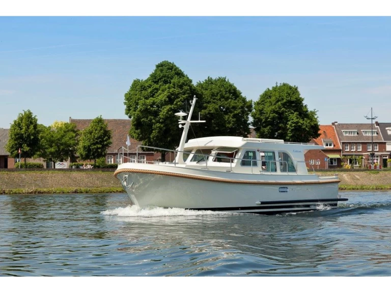 Rent a Linssen Linssen GS 35.0 Sedan Kinrooi (City)