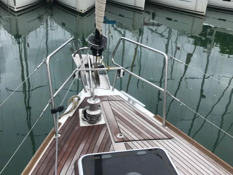 Sailboat rental in Palma de Mallorca - Jeanneau Sun Odyssey 519