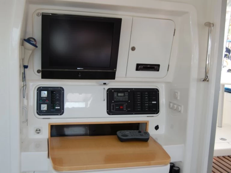 Yacht charter Palma de Mallorca cheap Voyage 440