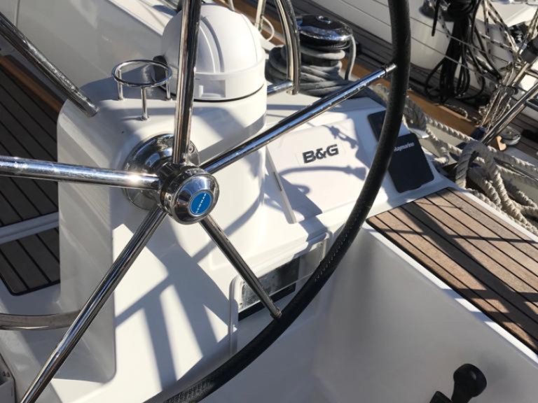 Bareboat Rental Sailboat Jeanneau with a boat licence