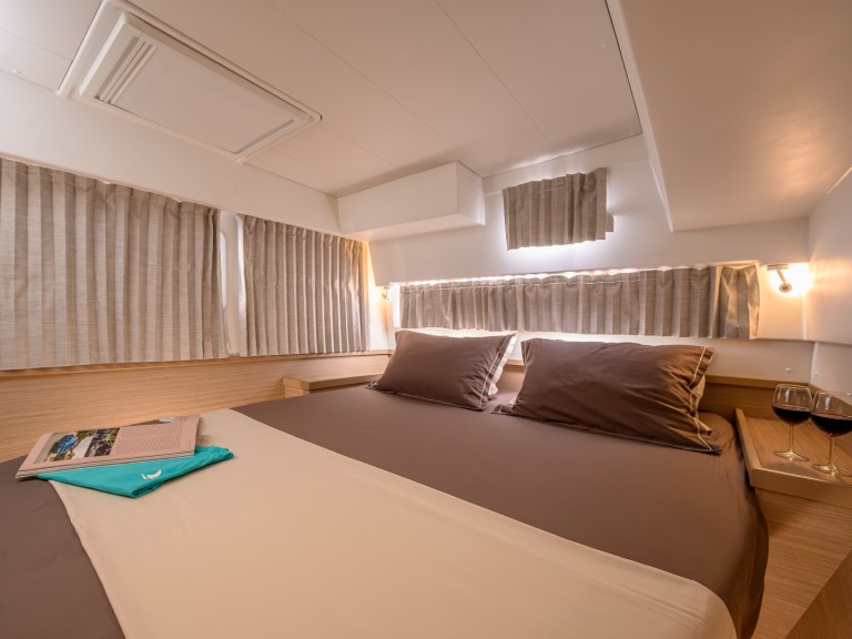 Catamaran rental in Trogir - Lagoon Lagoon 42