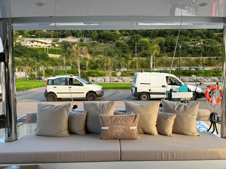 Rent a Bali Bali 5.4 Olbia