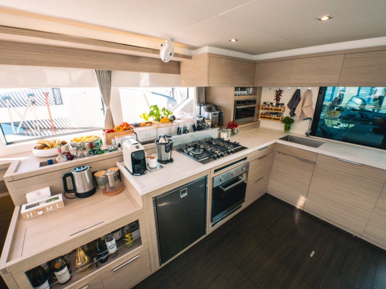 Rent a Lagoon Lagoon 55 Procida