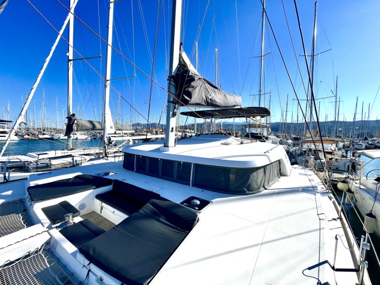 Bareboat Rental Catamaran Lagoon with a boat licence