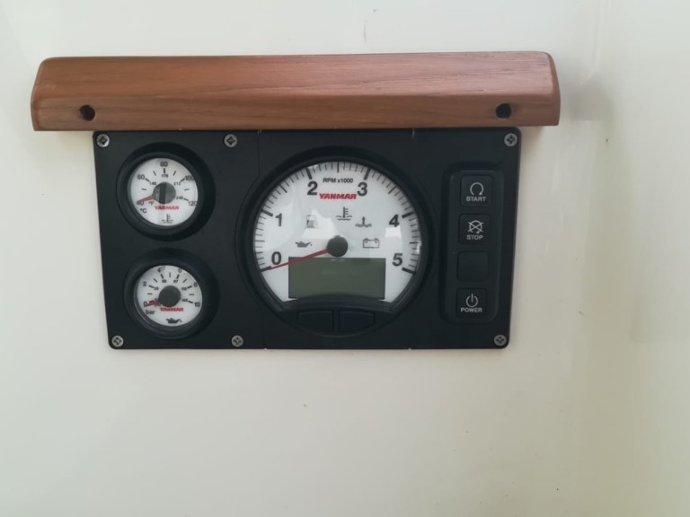 Rent a D&D Yacht D&D Kufner 54.2 Punat