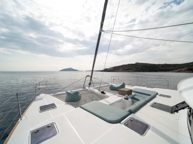 Catamaran for rent Néa Péramos at the best price