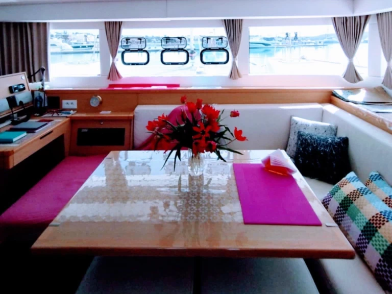 Rent a Lagoon Lagoon 39 Porto Cheli