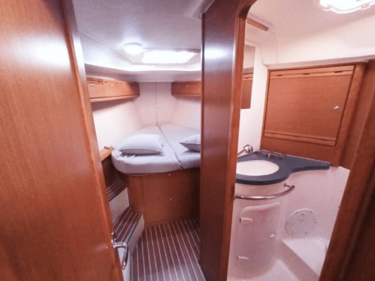 Yacht charter Volos cheap Cruiser 40