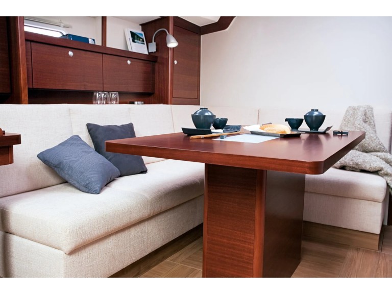 Rent a Hanse Hanse 470 Vlychada