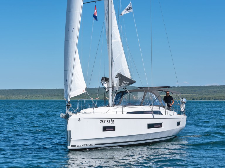 Bénéteau Oceanis 40.1 charter bareboat or captained in  Skradin
