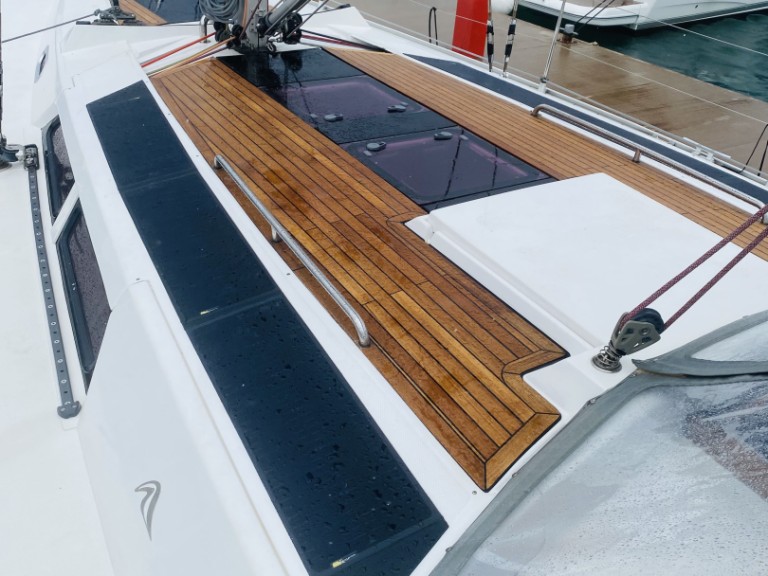 Bareboat Rental Sailboat Hanse with a boat licence