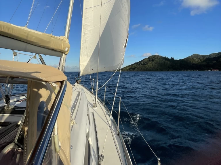 Sailboat rental in Uturoa - Dufour Dufour 405 Grand Large