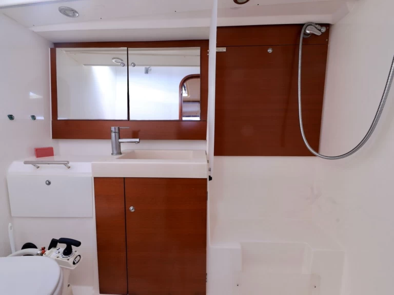 Bareboat Rental Sailboat Dufour with a boat licence