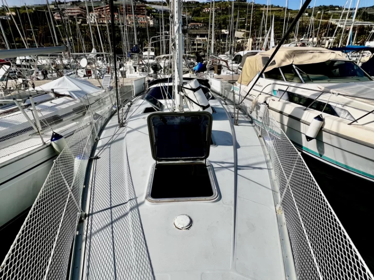 Sailboat for rent Menton at the best price