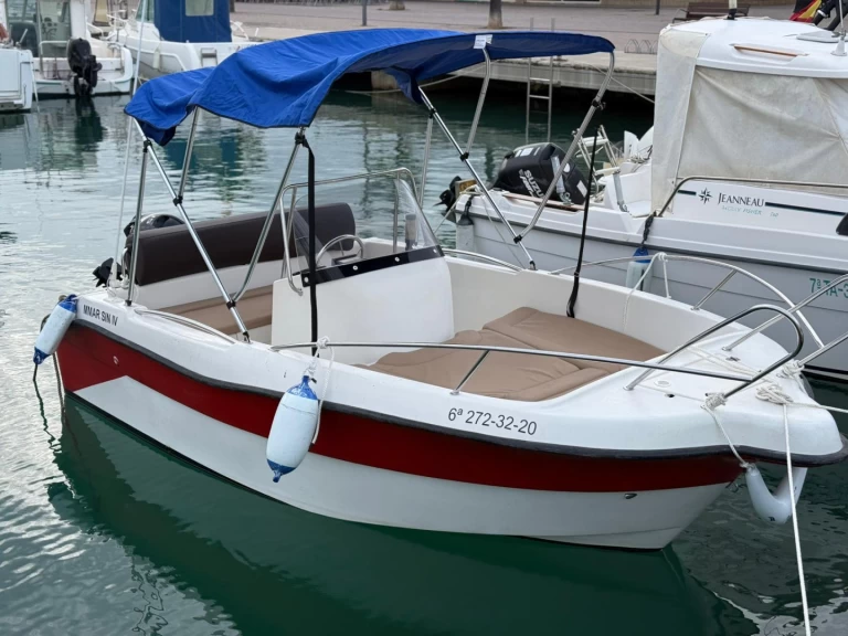 Motorboat rental with or without captain Mareti Roda de Barà