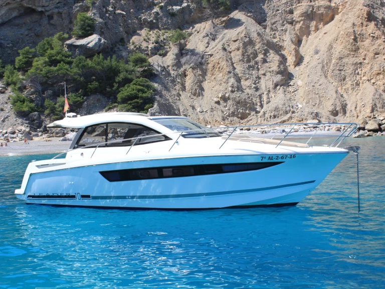 Bareboat Rental Motorboat Jeanneau with a boat licence