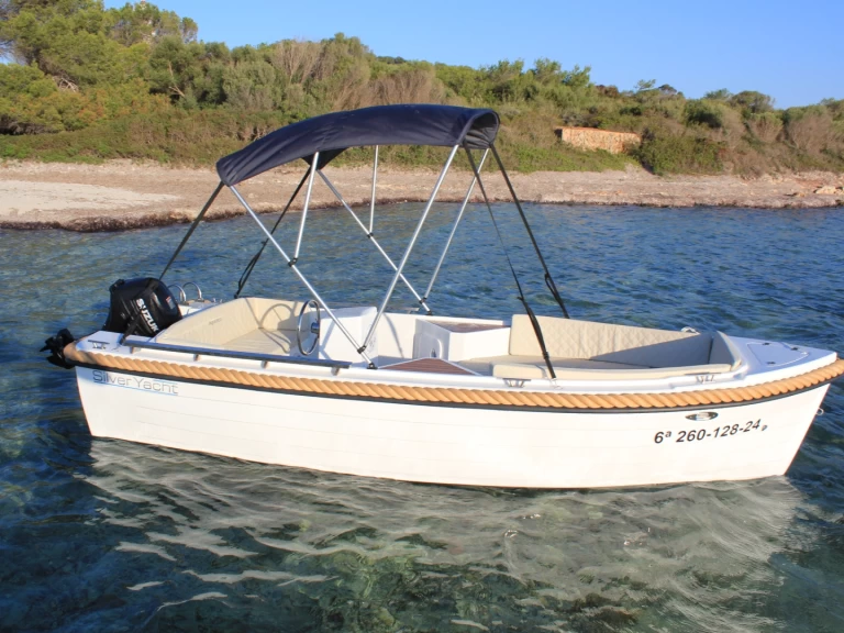 Bareboat Rental Motorboat Silver with a boat licence
