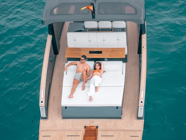 Yacht charter Cavalaire-sur-Mer cheap T40