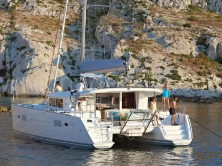 Catamaran for rent Marina Formentera at the best price