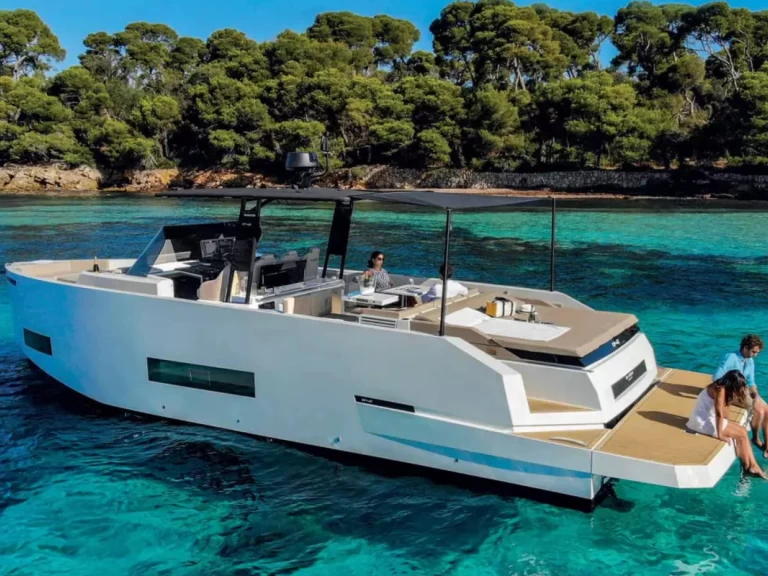 Boat rental De Antonio D42 in Alyki on Samboat