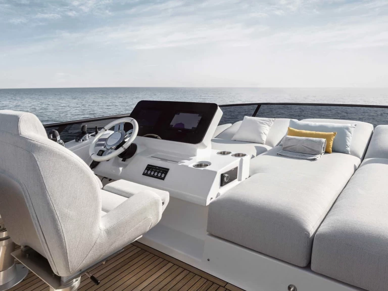 Azimut Azimut 53 Fly charter bareboat or captained in  Polignano a Mare