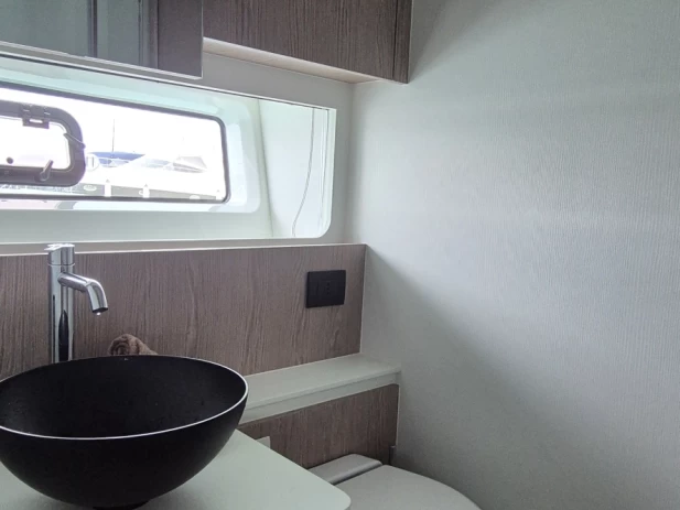 Luxury Yacht for rent Polignano a Mare at the best price