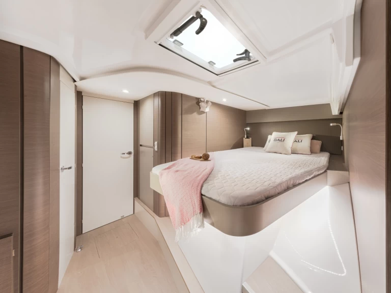 Rent a Bali Bali Catspace Voile Ibiza Town