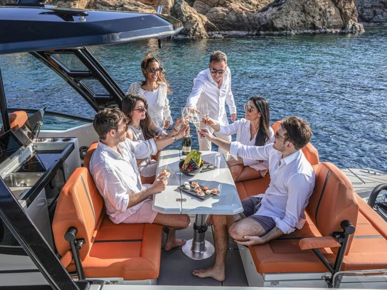 Rent a Saxdor Saxdor 320 GTO Ibiza Town