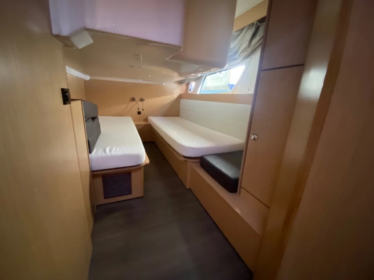 Yacht charter Palma de Mallorca cheap Virtess 420 Fly