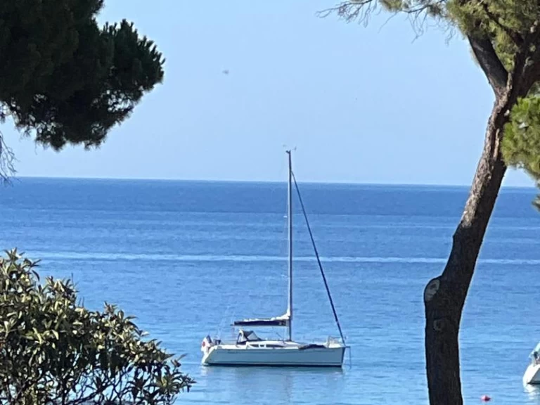 Sailboat for rent Santa-Maria-Poggio at the best price