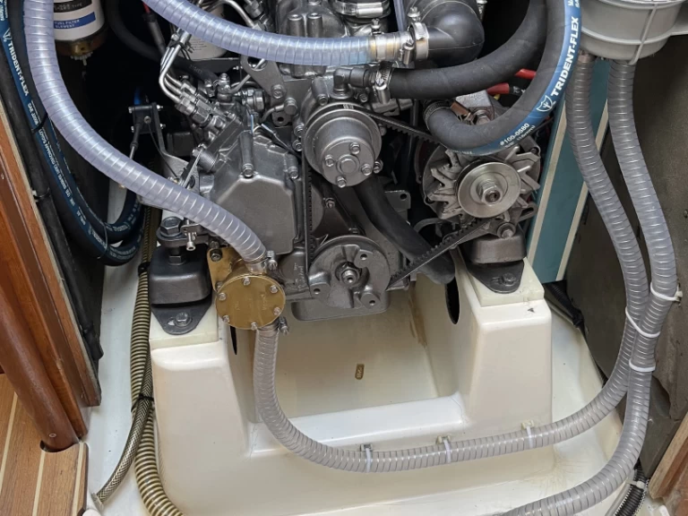 Jeanneau Sun Fast 32i in Santa-Maria-Poggio on SamBoat