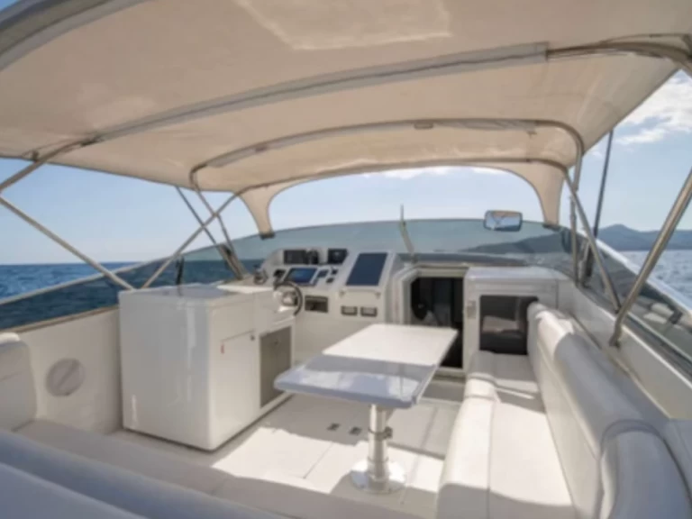 Magnum 40 in Portofino on SamBoat