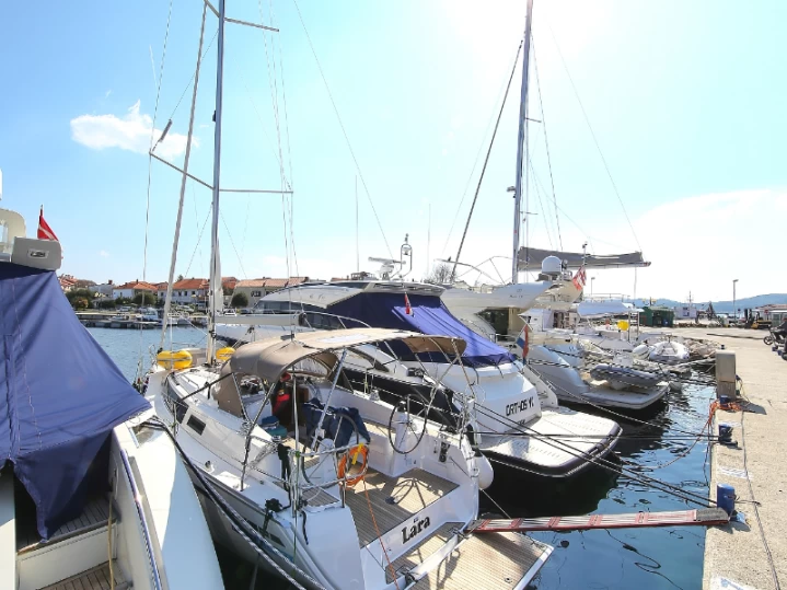 Sailboat rental with or without captain Bavaria Zadar