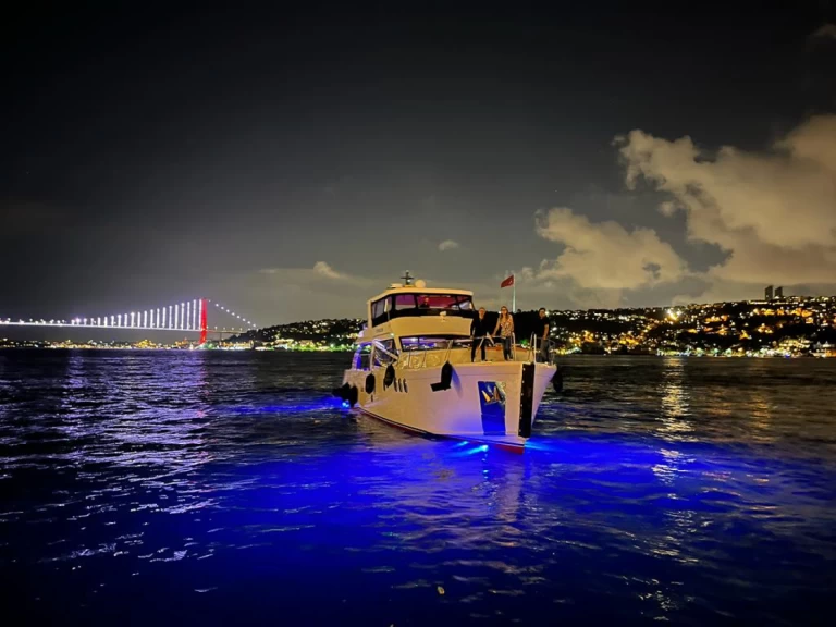 Rent a  Motoryacht İstanbul